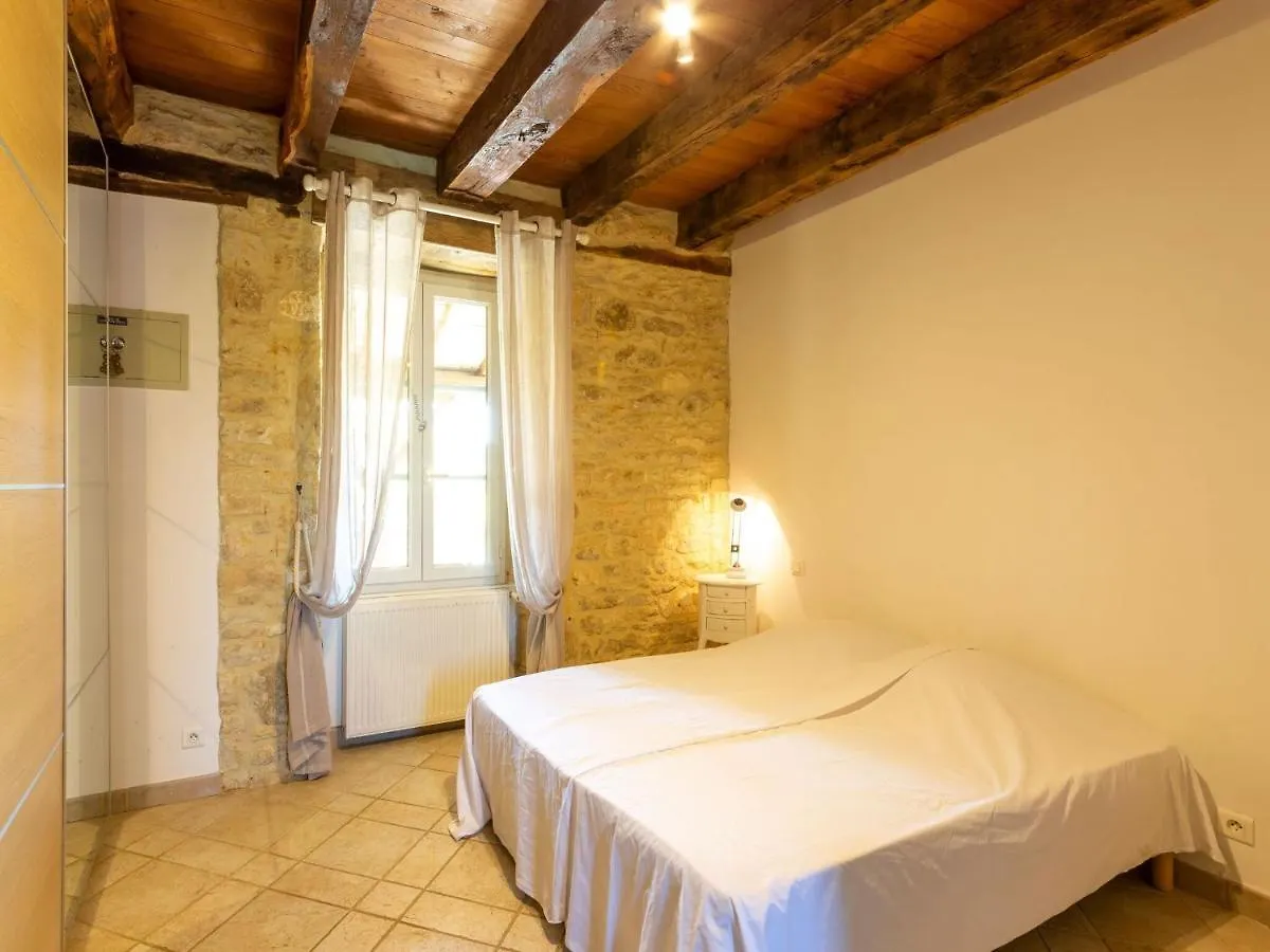 Splendid Holiday Home In D Gagnac With Heated Swimming Pool And Jacuzzi Degagnac