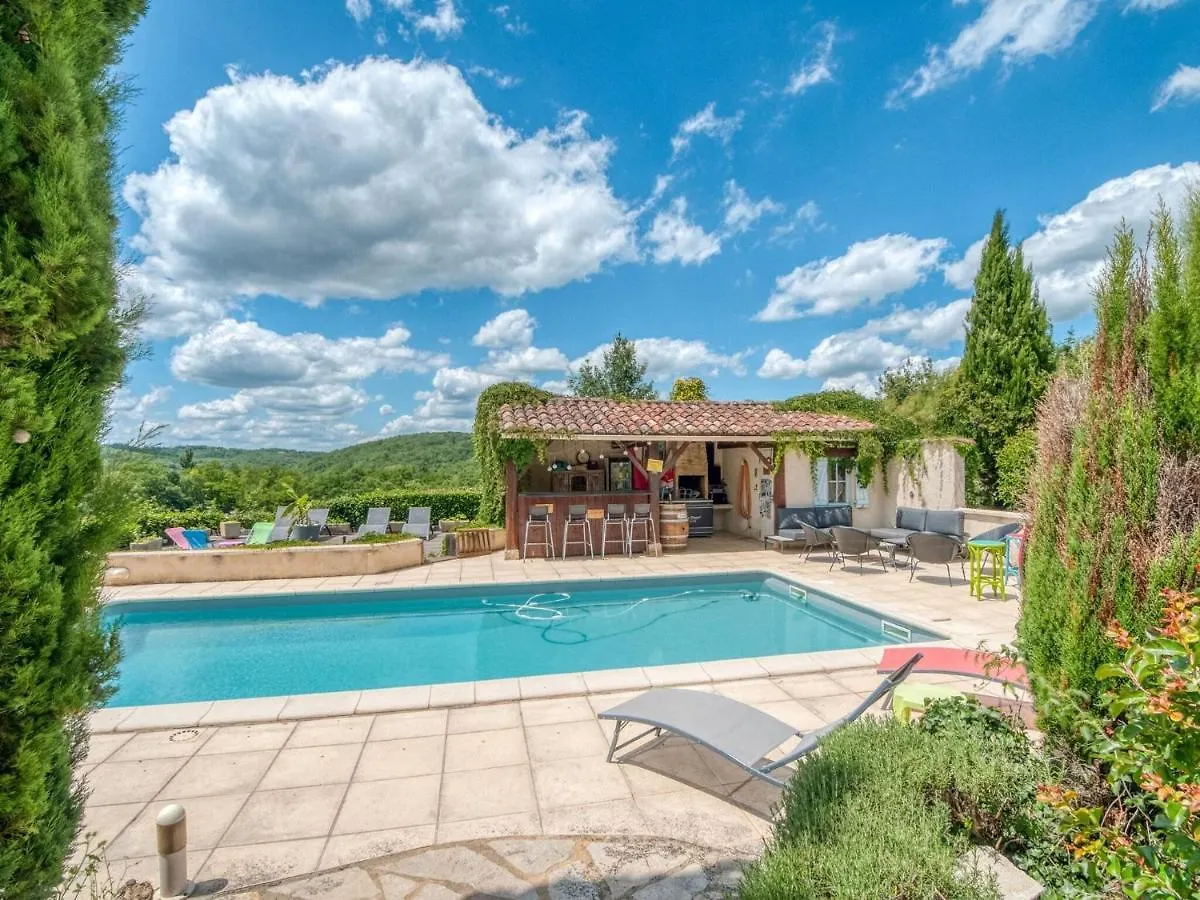 Splendid Holiday Home In D Gagnac With Heated Swimming Pool And Jacuzzi Degagnac