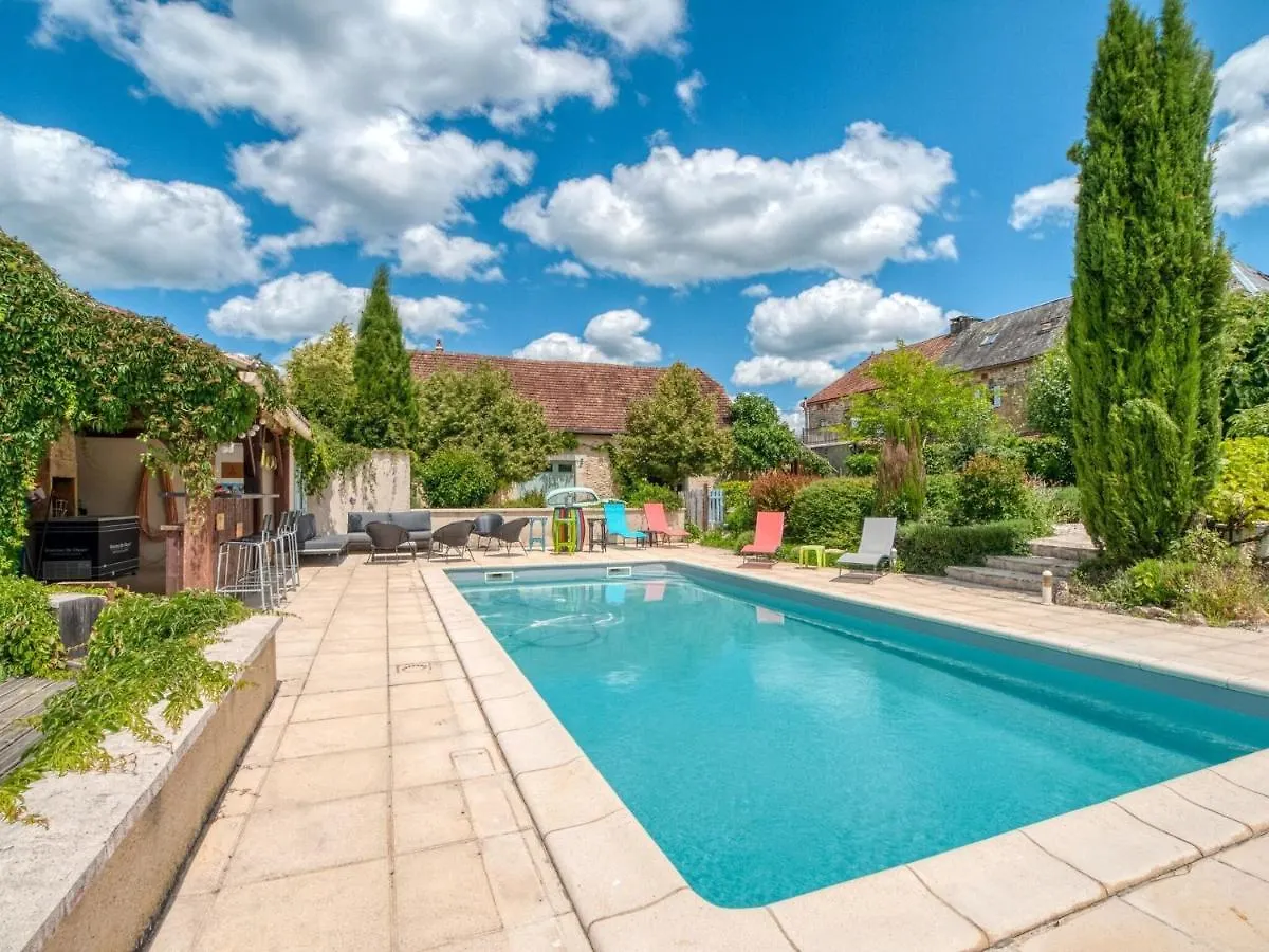 Splendid Holiday Home In D Gagnac With Heated Swimming Pool And Jacuzzi Degagnac
